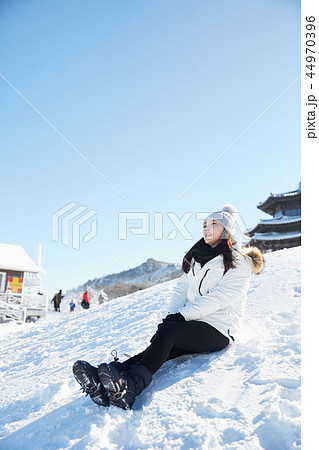 冬 徳裕山 若い女性 44970396