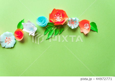 Round frame with color paper flowers 44972771