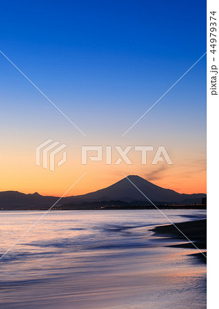 神奈川_湘南の夕景富士 神奈川_湘南の夕景富士 44979374