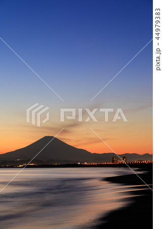 神奈川_湘南の夕景富士 神奈川_湘南の夕景富士 44979383