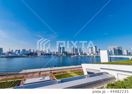 豊洲ぐるり公園と晴海ウォーターフロントの風景 豊洲ぐるり公園と晴海ウォーターフロントの風景 44982235