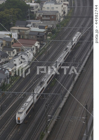 東北線を行く特急草津号：651系電車 44982744