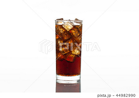 Cola in glass with ice isolated on white  44982990