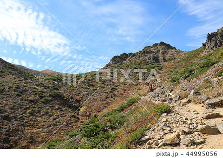 秋の紅葉の季節の浅間山 秋の紅葉の季節の浅間山 44995056