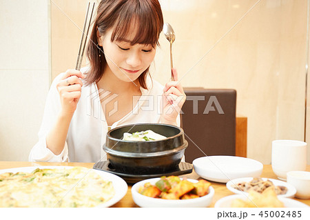 韓国　女子旅　韓国料理　食事 45002485
