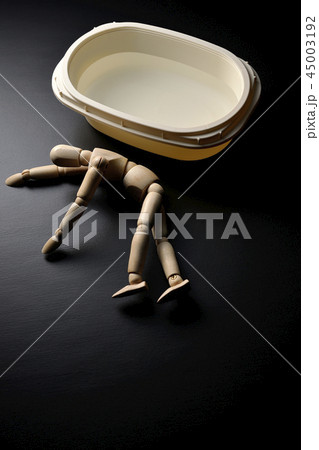 お風呂で倒れる～ヒートショック～（湯気なし） 45003192