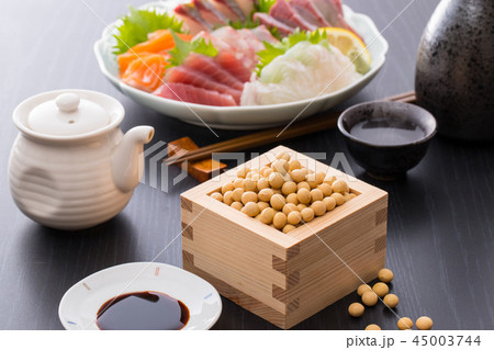 醤油と刺身 45003744