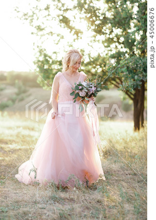 Portrait of beautiful bride in the nature. 45006676