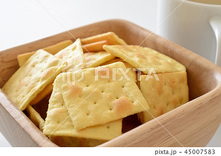 チーズクラッカー 45007583