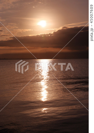 霞ケ浦の夕陽 霞ケ浦の夕陽 45007689
