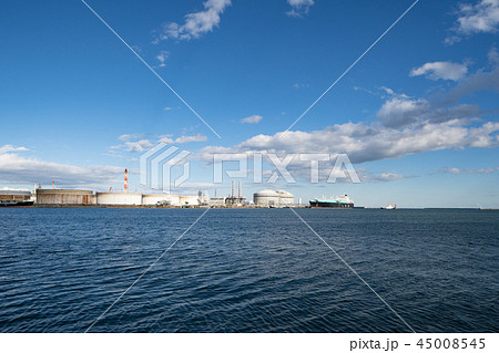 火力発電所とLNG船 45008545