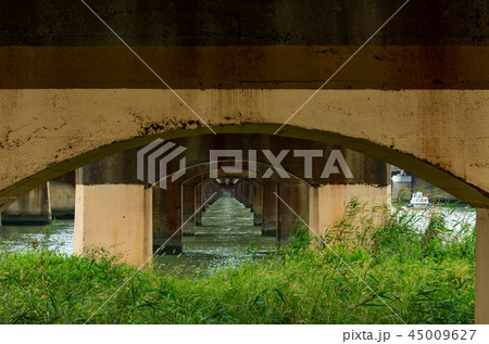 橋脚 橋脚 45009627