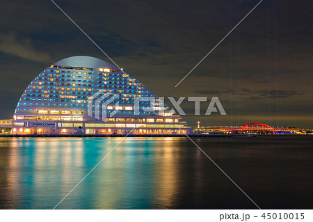 Beautiful and modern structure port of kobe city. 45010015