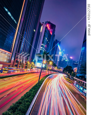 Street traffic in Hong Kong at night 45012730