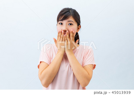 若い女性 ヨガ フィットネス 若い女性 ヨガ フィットネス 45013939
