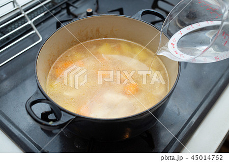 カレー作り 45014762