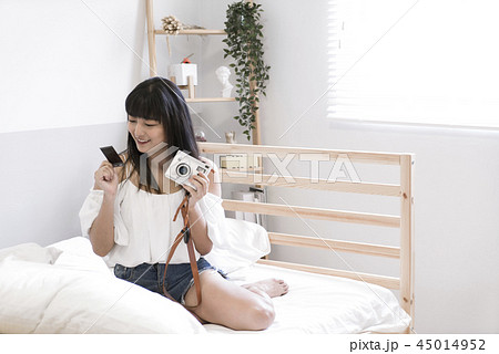 女性 メス 女の人 45014952