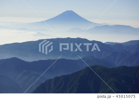 北岳からの富士山と霞 北岳からの富士山と霞 45015075
