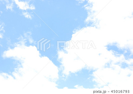 夏の日の空 45016793