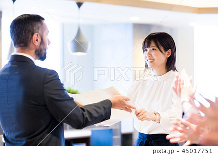 ビジネスシーン 45017751