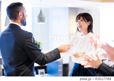ビジネスシーン 45017788
