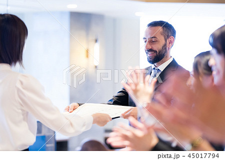 ビジネスシーン ビジネスシーン 45017794