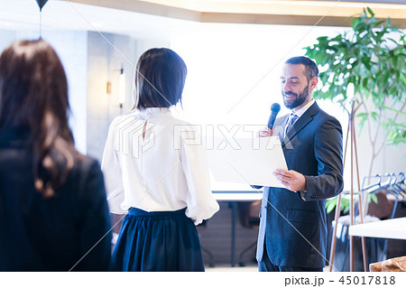 ビジネスシーン 45017818
