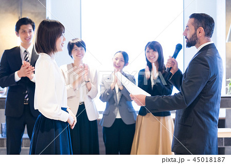 ビジネスシーン 45018187