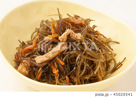 切り昆布の煮物 45020341