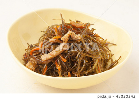 切り昆布の煮物 45020342