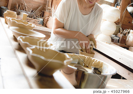 女性陶芸家 45027966