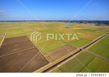 秋の旭市郊外の風景を空撮 秋の旭市郊外の風景を空撮 45029027