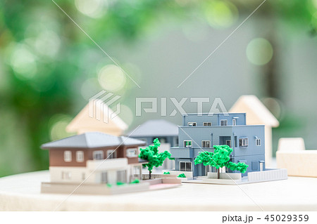 不動産イメージ　ミニチュア　模型　家 45029359