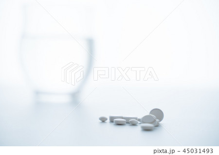 薬　OTC,OTC類似薬,オーバードーズ 45031493