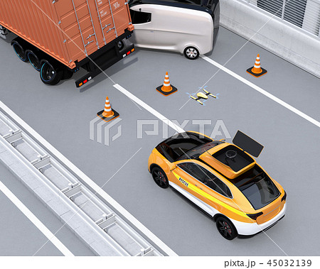 高速道路の交通事故を調査するために駆け付けたレスキューSUVから飛び立つドローン 高速道路の交通事故を調査するために駆け付けたレスキューSUVから飛び立つドローン 45032139