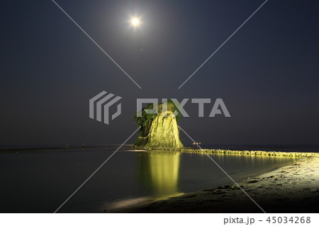 能登　月明かりの見附島(軍艦島) 45034268
