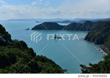 高知県横波半島の海の青と空の青 高知県横波半島の海の青と空の青 45039892