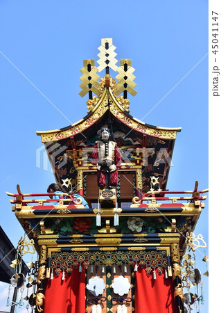 岐阜県 高山市 春の高山祭 からくり人形を乗せた屋台と呼ばれる豪華な山車 岐阜県 高山市 春の高山祭 からくり人形を乗せた屋台と呼ばれる豪華な山車 45041147