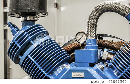 Engines and motors in a modern ship Engines and motors in a modern ship 45041542