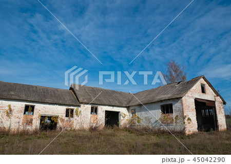 closed abandoned livestock farm building closed abandoned livestock farm building 45042290
