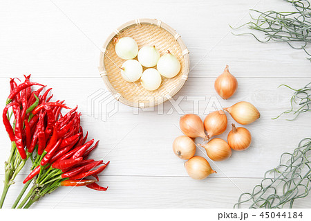 野菜　プチオニオン　品種：ペコロス 45044184