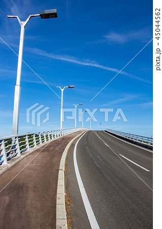 未来イメージ 鹿児島県 竹島大橋 空へ続く道 未来イメージ 鹿児島県 竹島大橋 空へ続く道 45044562