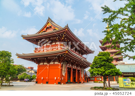 Beautiful architecture building sensoji temple is the famous place for visit in asakusa area Beautiful architecture building sensoji temple is the famous place for visit in asakusa area 45052724