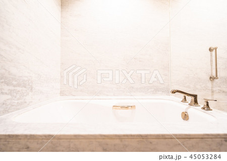 Beautiful luxury white bathtub and faucet Beautiful luxury white bathtub and faucet 45053284