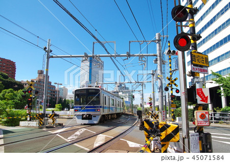 北総鉄道　7300形7828編成　品川第一（八ツ山橋）踏切にて 45071584