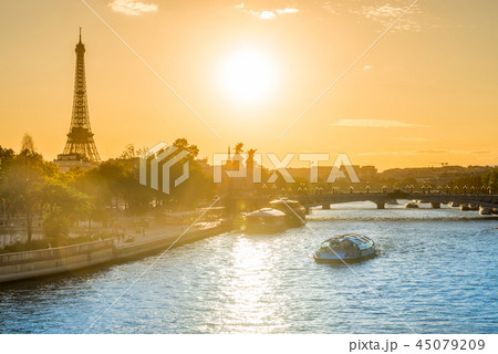 Beautiful sunset with Eiffel Tower 45079209