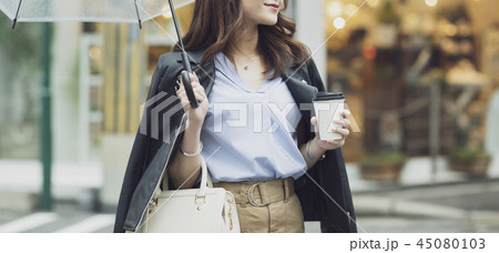 若い女性 若い女性 45080103