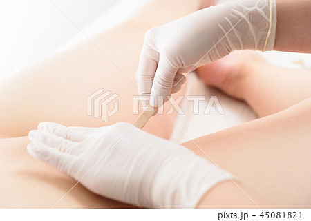 脱毛　ワックス脱毛　デリケートゾーン　施術　イメージ 45081821