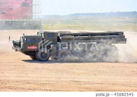 ロシア軍 BM-30 スメーチ 45082545