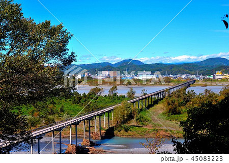 大井川の蓬莱橋 大井川の蓬莱橋 45083223